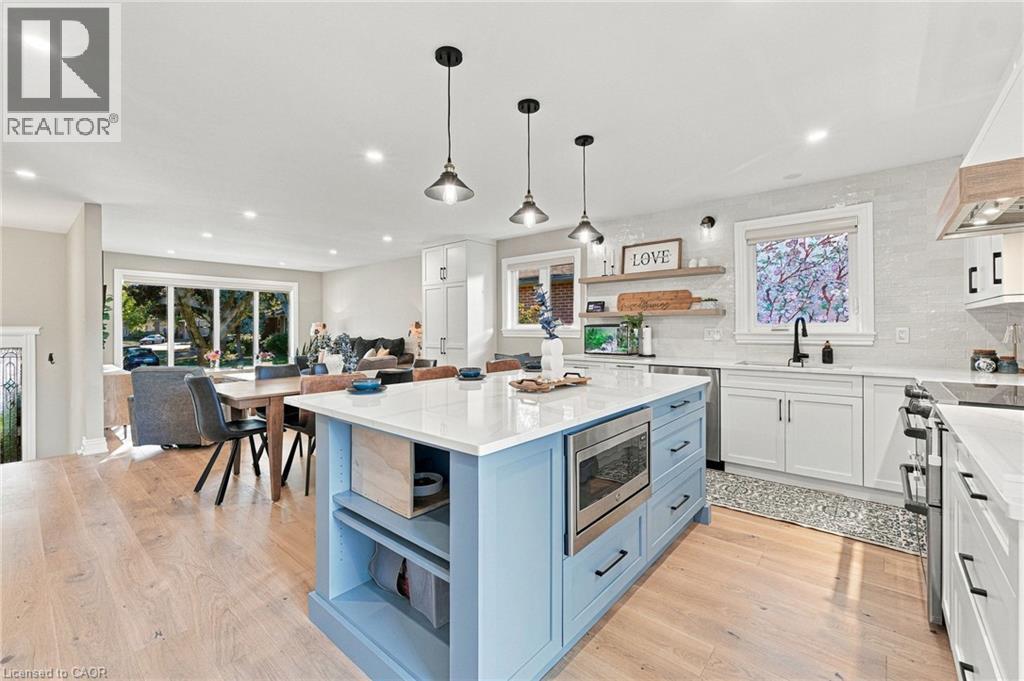 Photo of 1060 DOWLAND Crescent