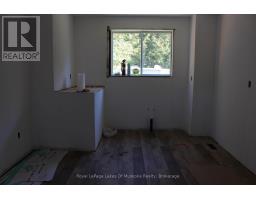 23 Bridge Street, Lake Of Bays, ON P0B1A0 Photo 8