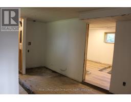 23 Bridge Street, Lake Of Bays, ON P0B1A0 Photo 9