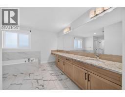 118 Ambleside Heath Nw, Calgary, AB T3P1S4 Photo 32