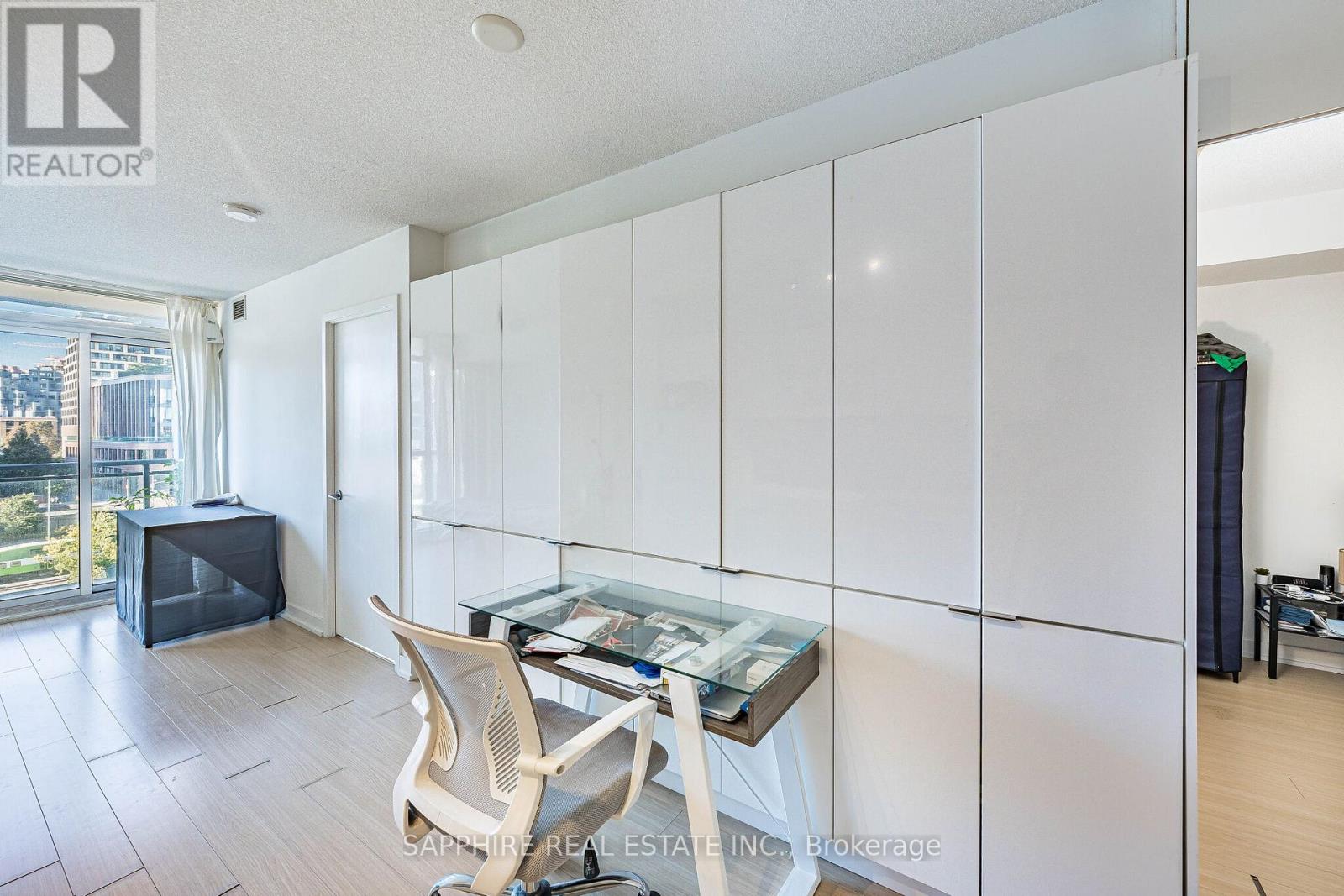 #541 15 ICEBOAT TERRACE - 10