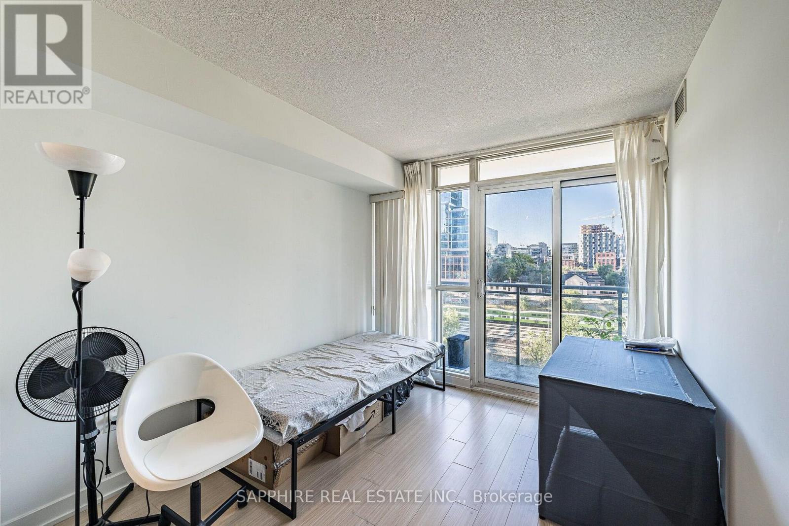 #541 15 ICEBOAT TERRACE - 15