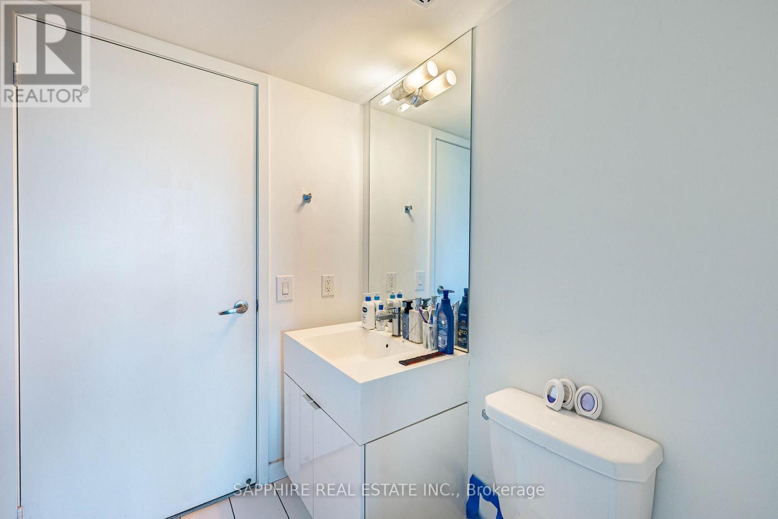 #541 15 ICEBOAT TERRACE - 27