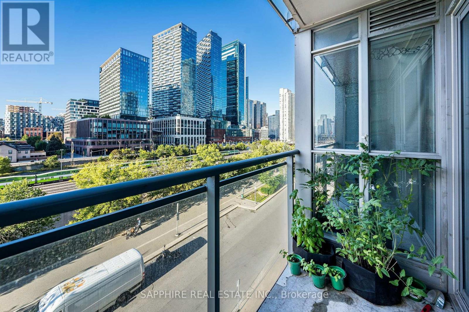 #541 15 ICEBOAT TERRACE - 29
