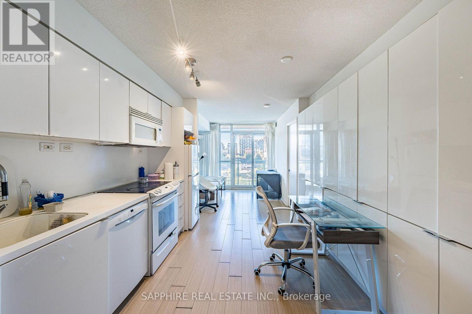 #541 15 ICEBOAT TERRACE - 8