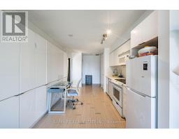 541 - 15 Iceboat Terrace, Toronto, ON M5V4A5 Photo 14