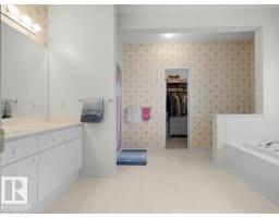 156 Phillips Ro Nw, Edmonton, AB T5T5Y3 Photo 25