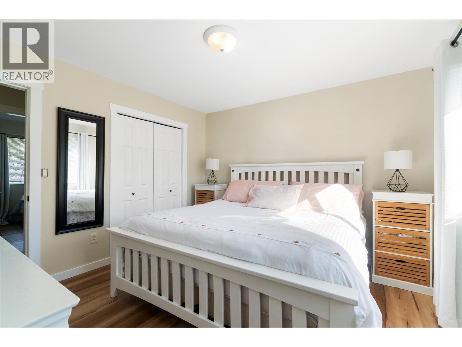 #16 801 20 Street NE - 19
