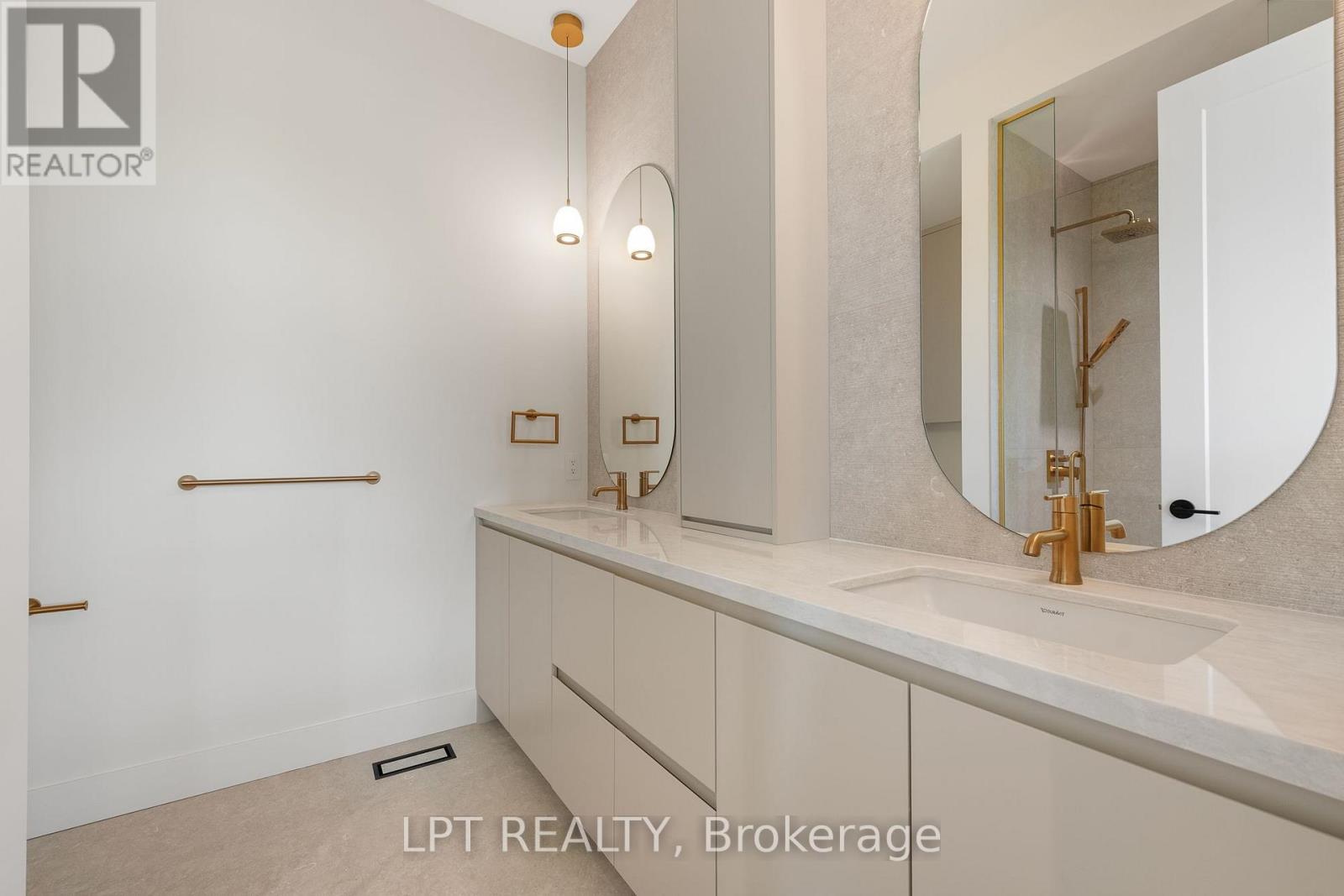 1063 RIVER ROAD - 37