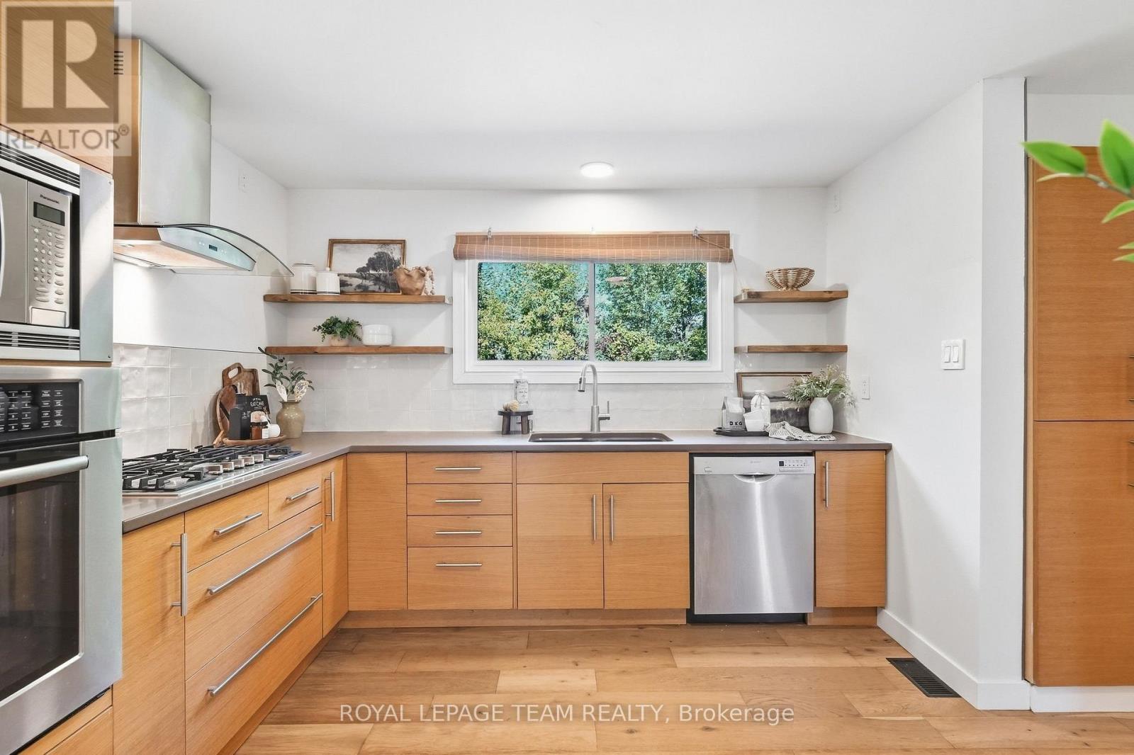 1819 RIDEAU ROAD - 19