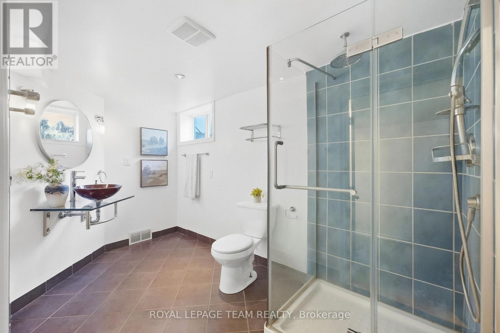 1819 RIDEAU ROAD - 32