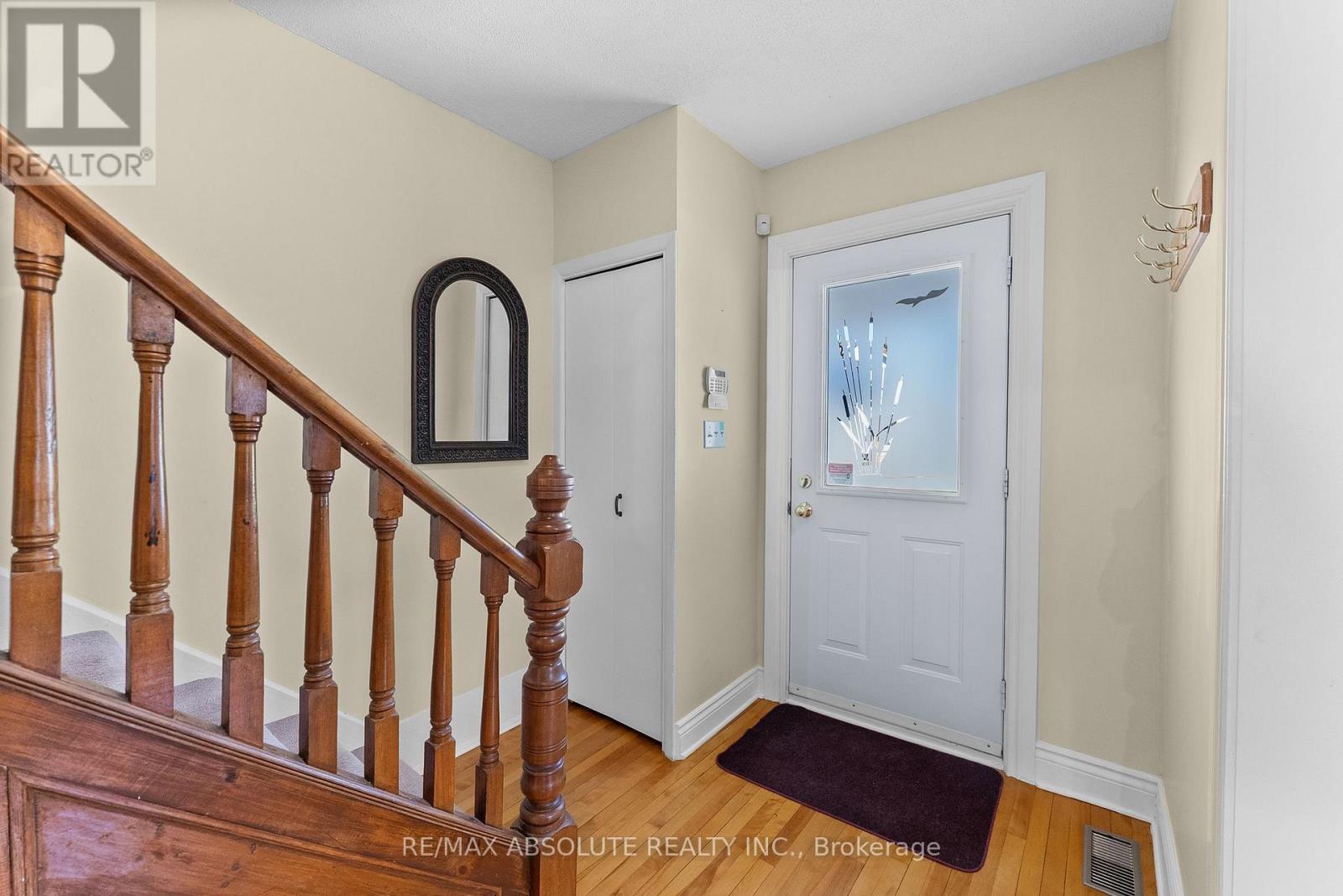 150 MCGONIGAL STREET W - Image 3