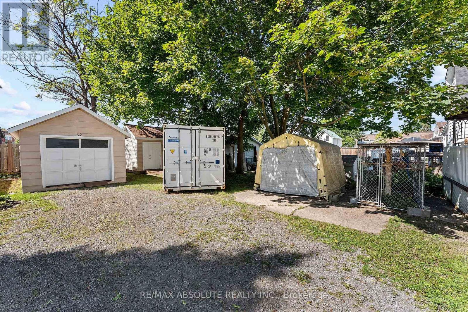 150 MCGONIGAL STREET W - 39