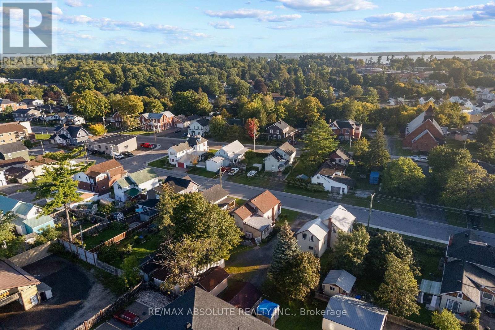 150 MCGONIGAL STREET W - Image 49