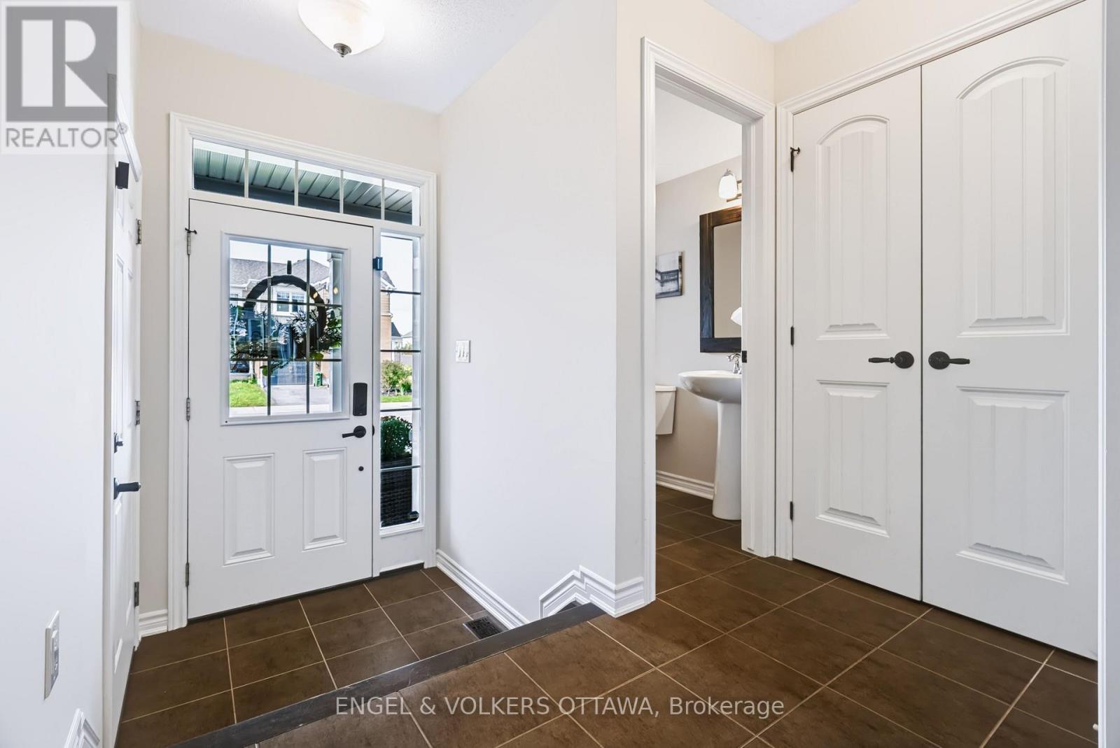 303 SONG SPARROW STREET - 3