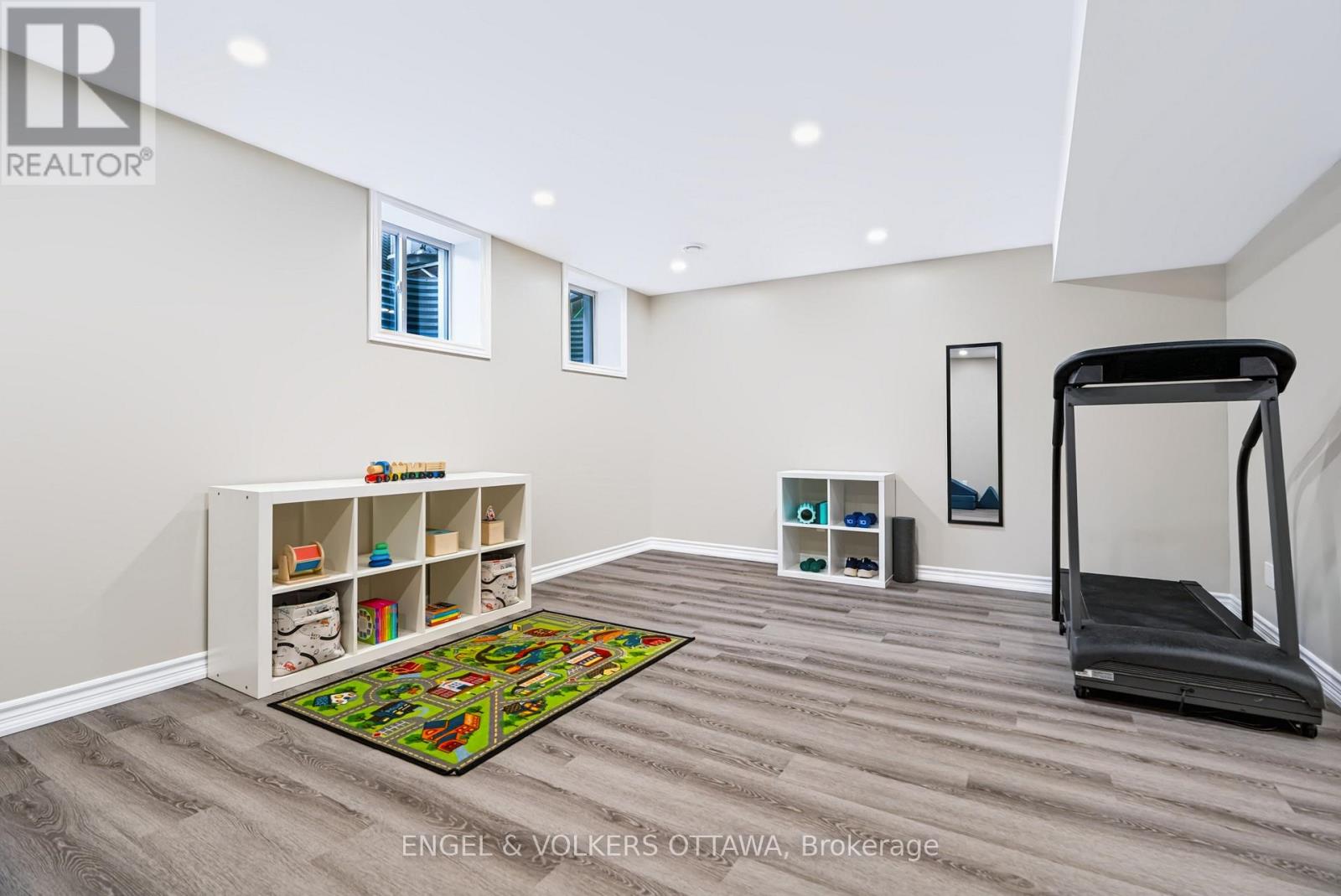 303 SONG SPARROW STREET - 33