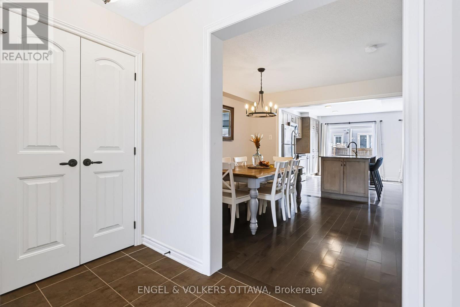 303 SONG SPARROW STREET - 5
