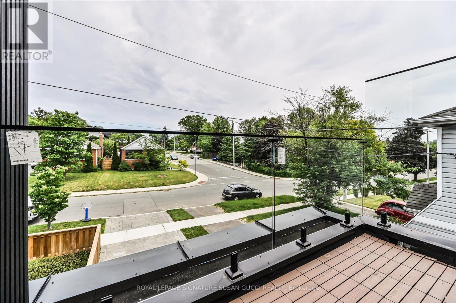 96 SQUIRES AVENUE - Image 34