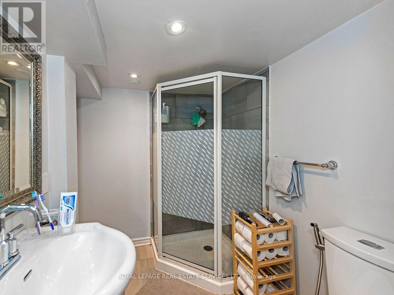 62 NEWMARKET AVENUE - 42