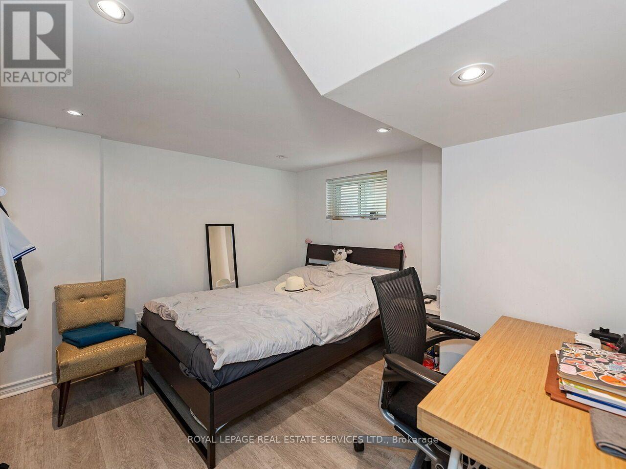 62 NEWMARKET AVENUE - 43