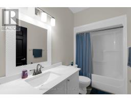 Bedroom 3 - 184 Golden Meadow Road, Barrie, ON L4N9R6 Photo 8