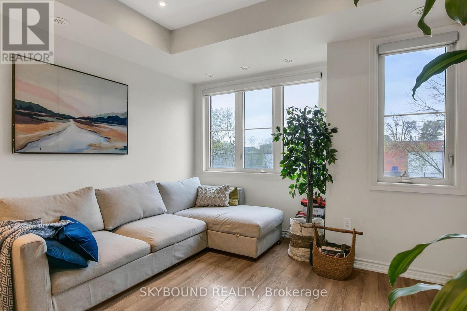Photo of 380 HOPEWELL AVENUE