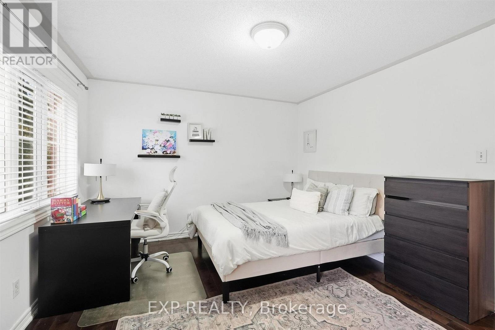 1046 AGRAM DRIVE - 38