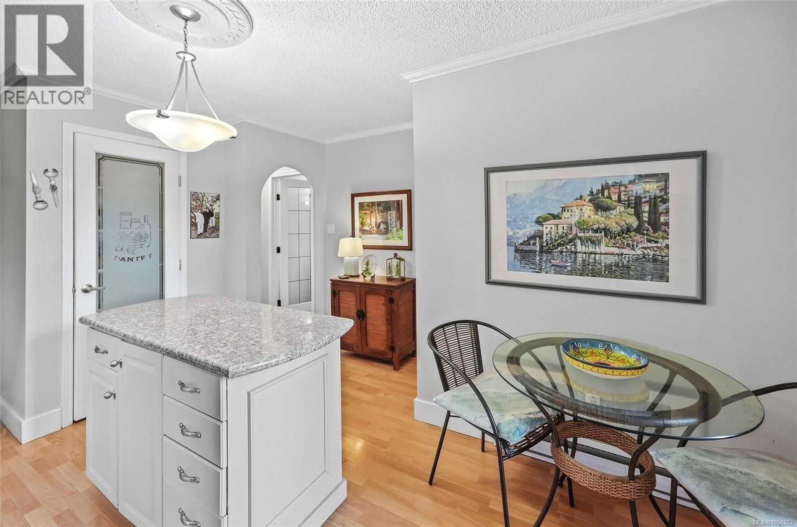 1843 Amelia Cres - Image 31