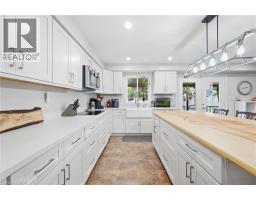 Living room - 23 Winners Way, Binbrook, ON L0R1C0 Photo 11