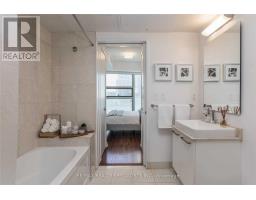 703 - 12 York Street, Toronto, ON M5J0A9 Photo 11