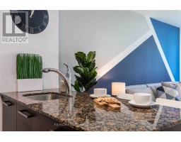 Foyer - 703 - 12 York Street, Toronto, ON M5J0A9 Photo 6