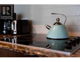703 - 12 York Street, Toronto, ON M5J0A9 Photo 17