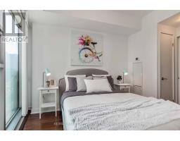 703 - 12 York Street, Toronto, ON M5J0A9 Photo 8