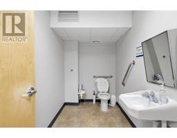 258 Queen Undefined E, Sault Ste  Marie, ON P6A1Y7 Photo 15