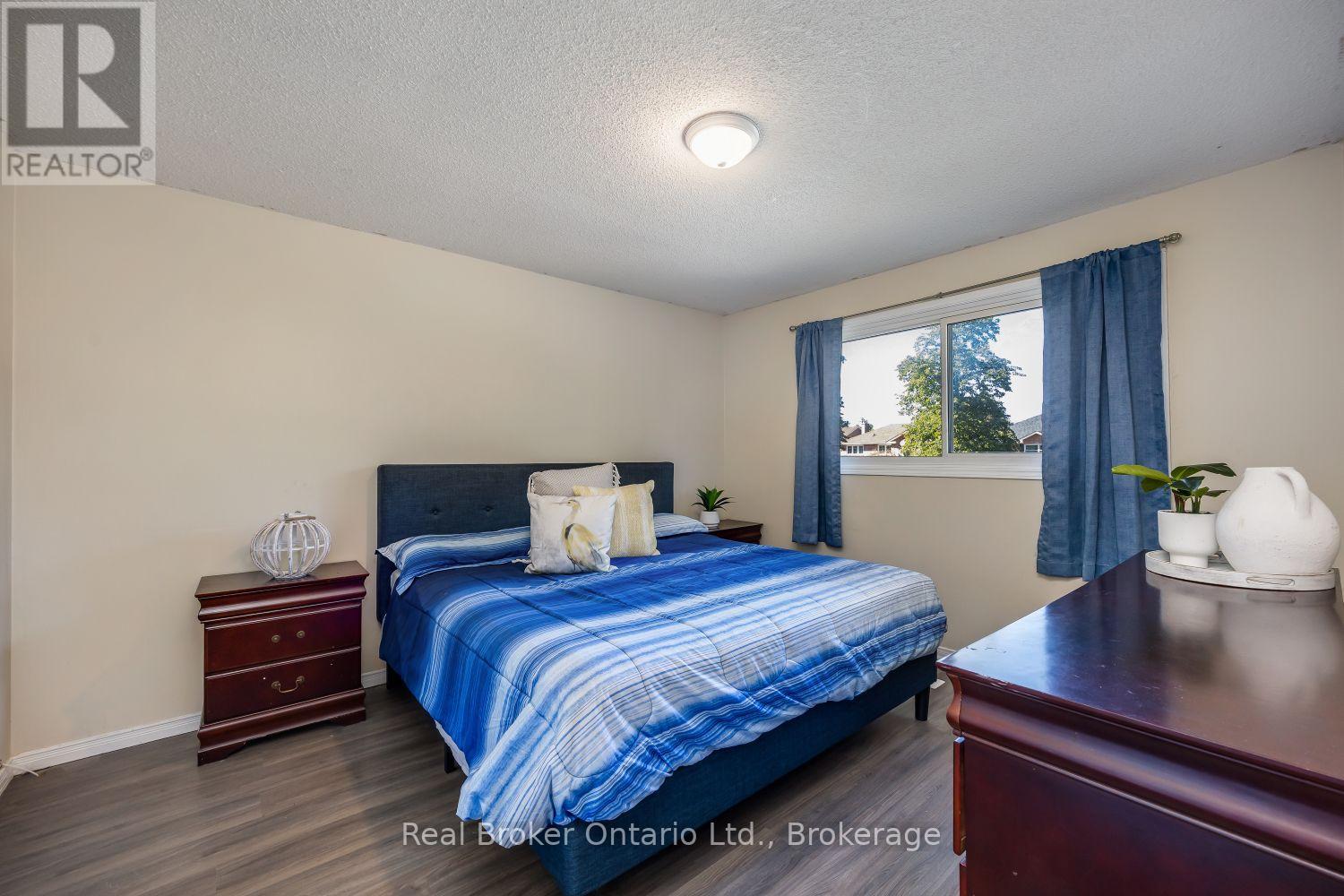 630 COGNAC CRESCENT - 22