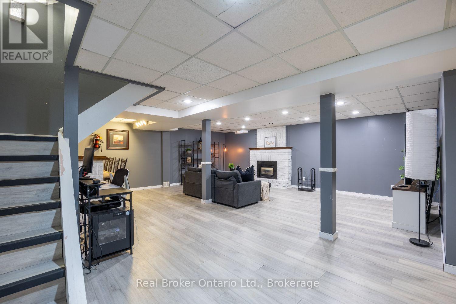 630 COGNAC CRESCENT - 25