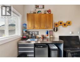 220 Brandon Avenue, Penticton, BC V2A3S6 Photo 41