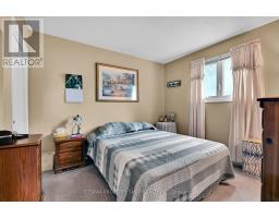 6268 Steamer Lane, Ottawa, ON K1C1C9 Photo 20