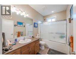 220 Brandon Avenue, Penticton, BC V2A3S6 Photo 50