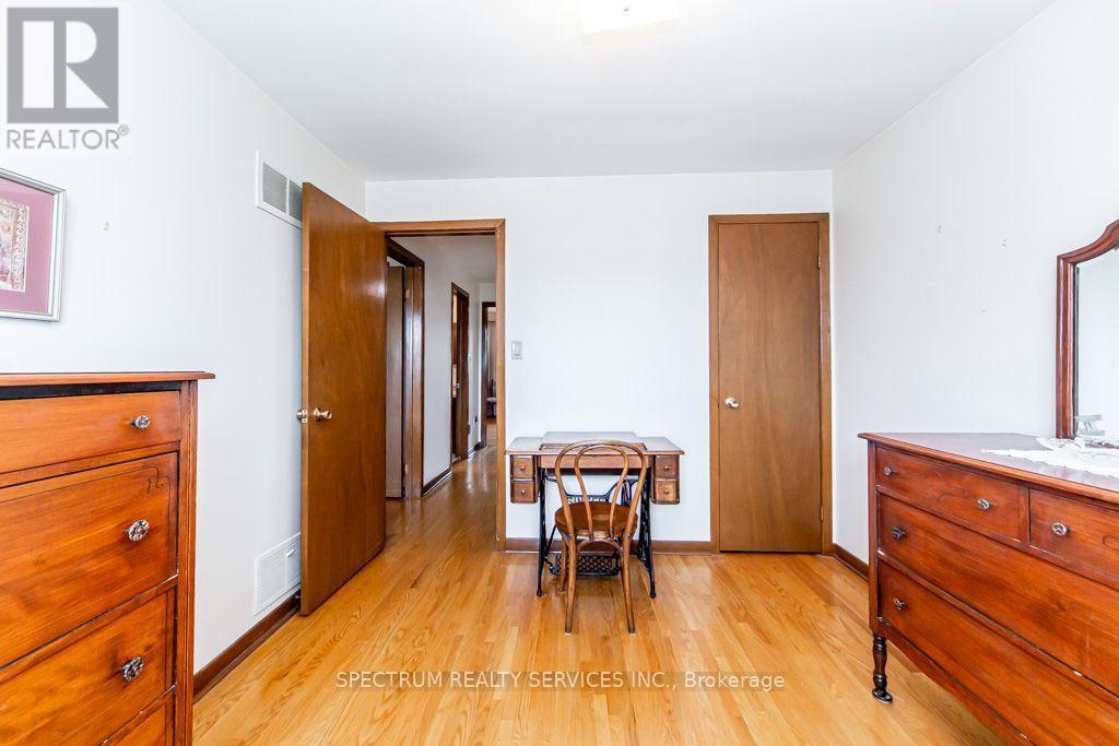 16 BURIN COURT - 30