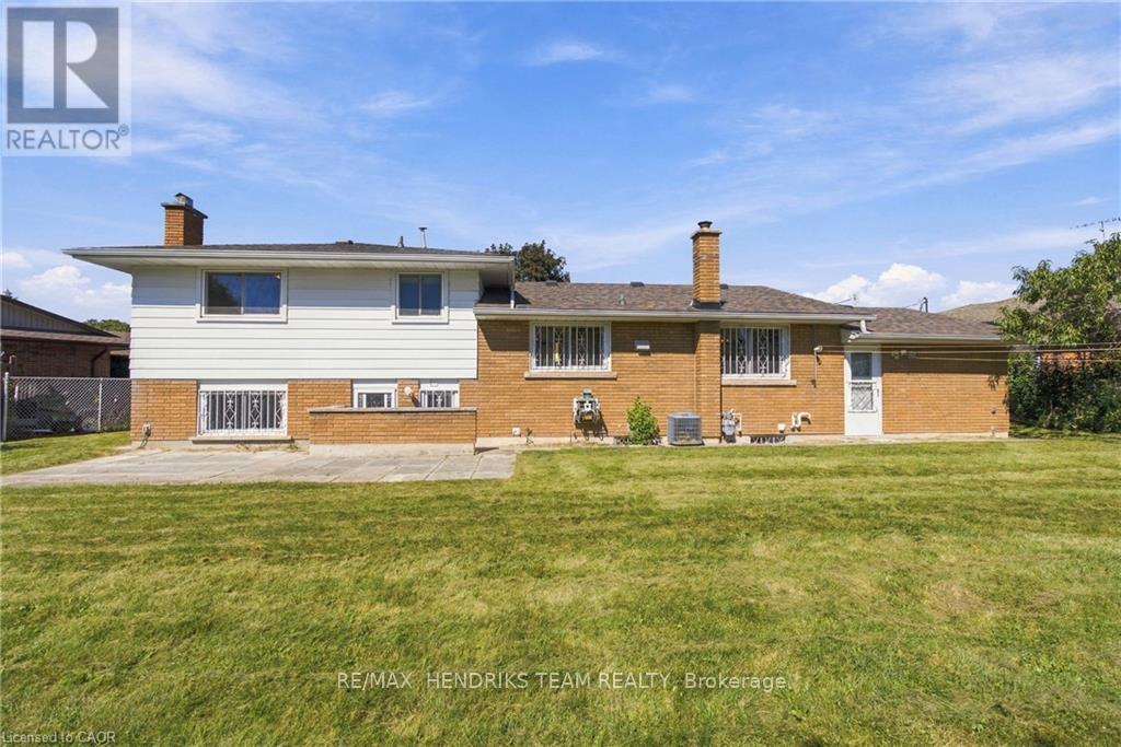 8 EMPRESS COURT - 33