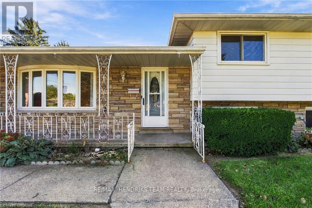 8 EMPRESS COURT - 5