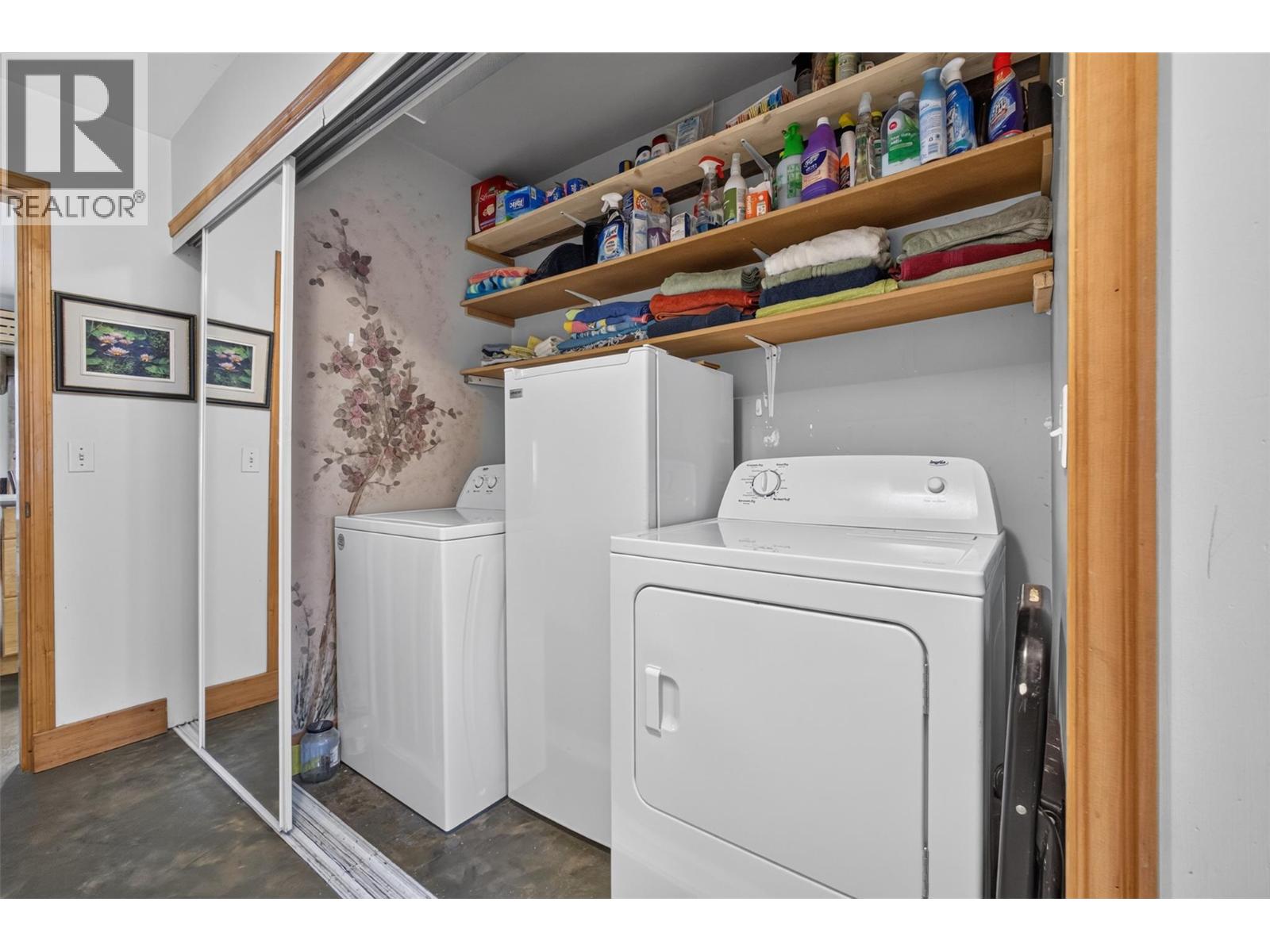 7366 Fintry Delta Road - 16