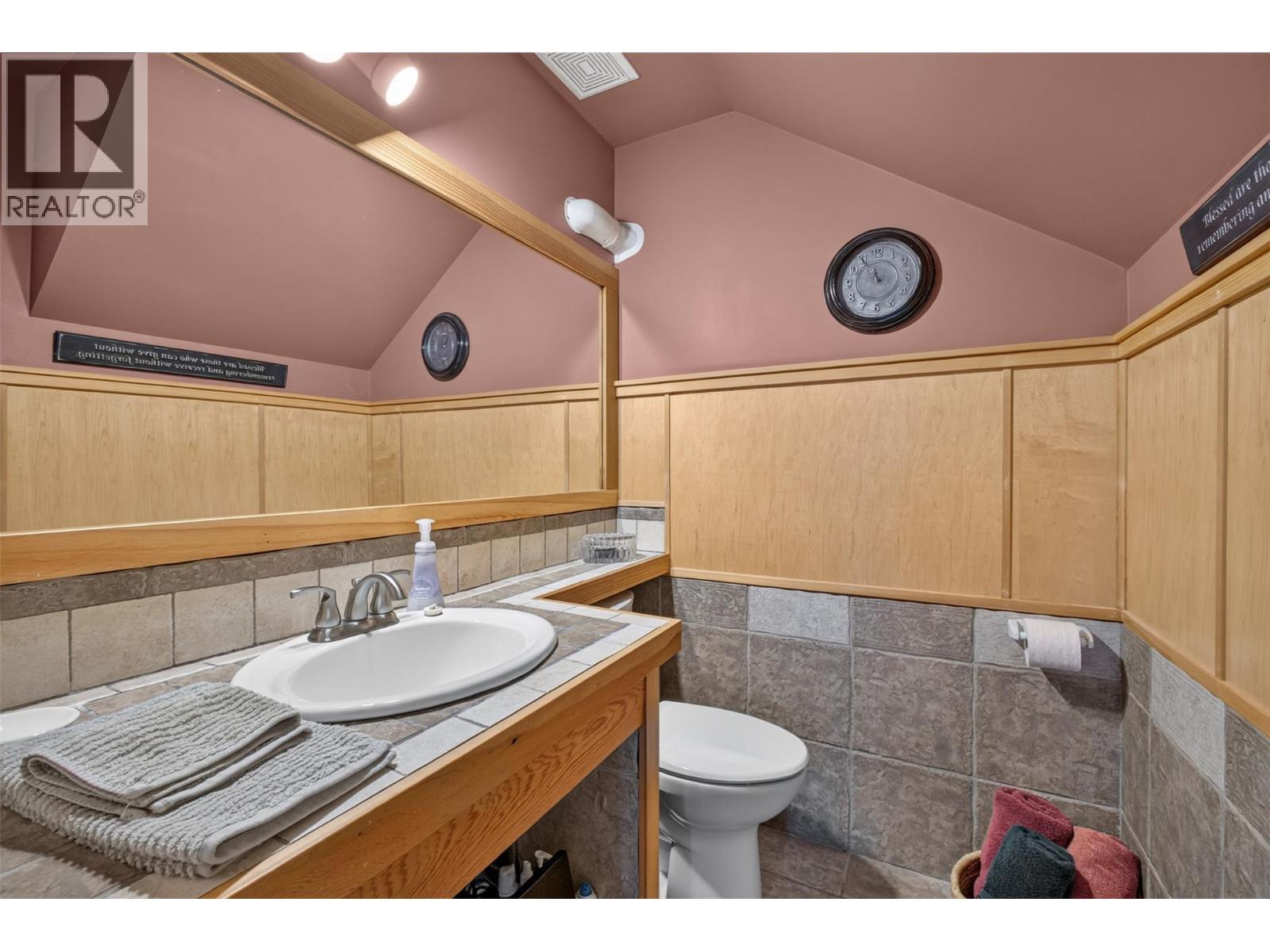7366 Fintry Delta Road - 22