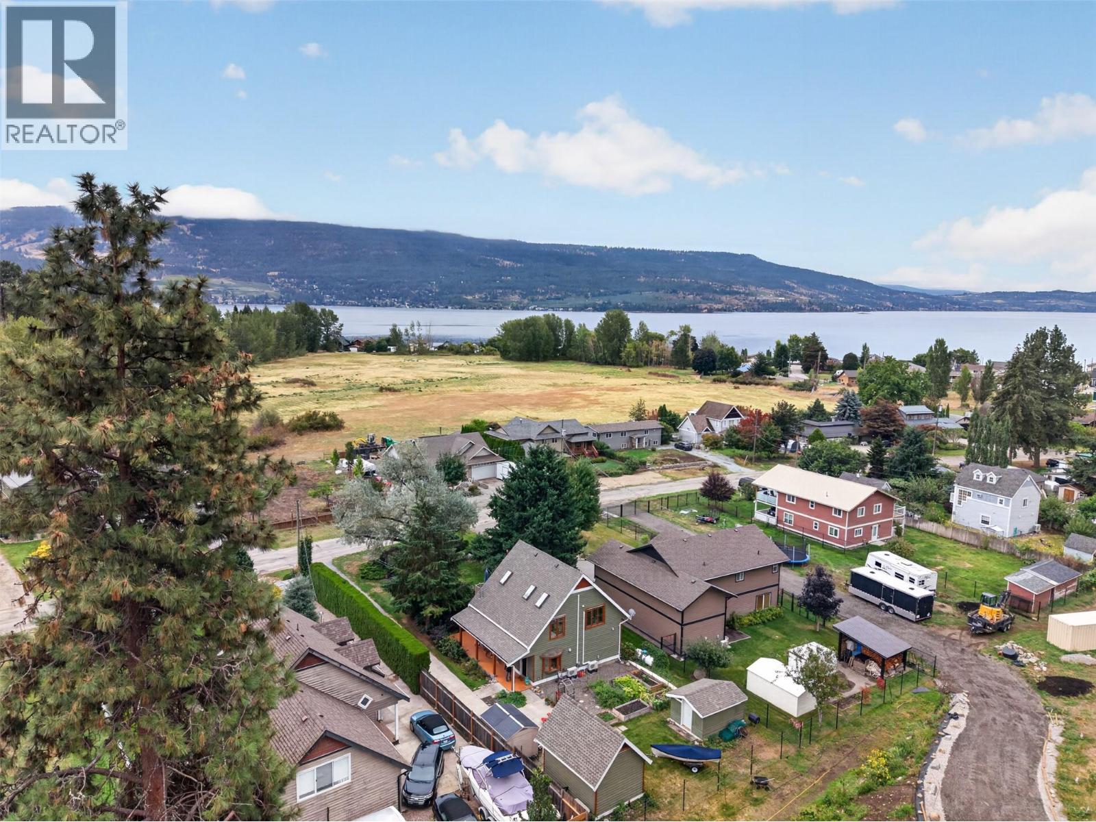 7366 Fintry Delta Road - 43