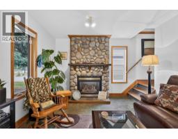 Pantry - 7366 Fintry Delta Road, Kelowna, BC V1Z3V2 Photo 10