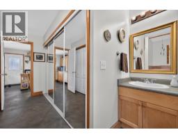 7366 Fintry Delta Road, Kelowna, BC V1Z3V2 Photo 15