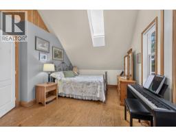 7366 Fintry Delta Road, Kelowna, BC V1Z3V2 Photo 17