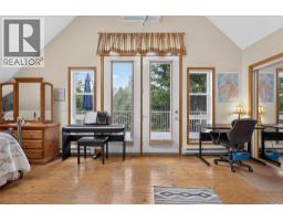 7366 Fintry Delta Road, Kelowna, BC V1Z3V2 Photo 19