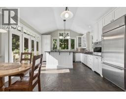 3815 Sunnycrest Drive, North Vancouver, BC V7R3C5 Photo 13